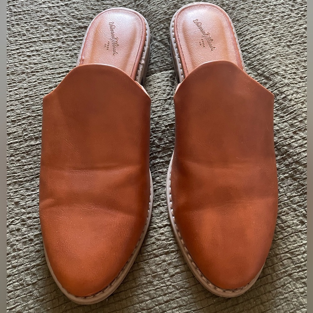 Universal Thread™ Maura Mule Flats in Sable Brown - Size 8.5